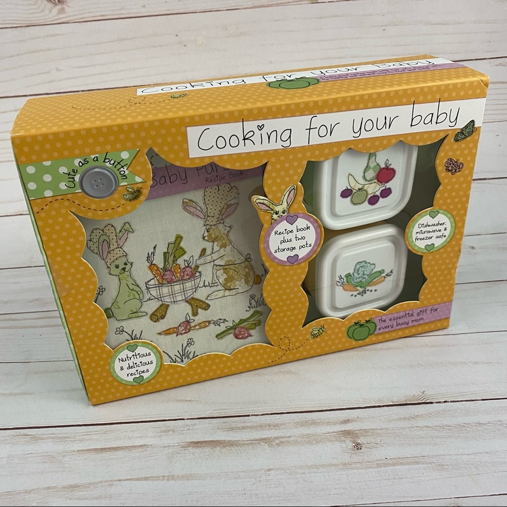 Cooking For Your Baby Food Recipe Book and Storage Containers Cute as a Button
